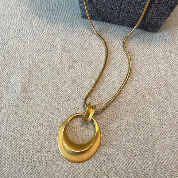 Vintage Y2K Express Gold-Tone Crescent Pendant Necklace Snake Chain 34" - Picture 5 of 11